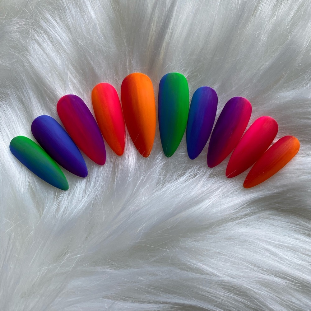 Split the Colors Press On Nails
